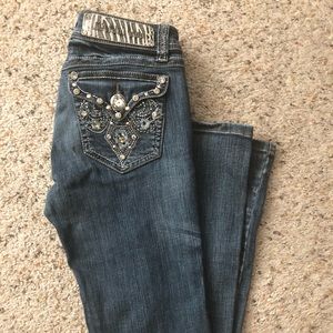LA idol jeans with embellishments on pockets